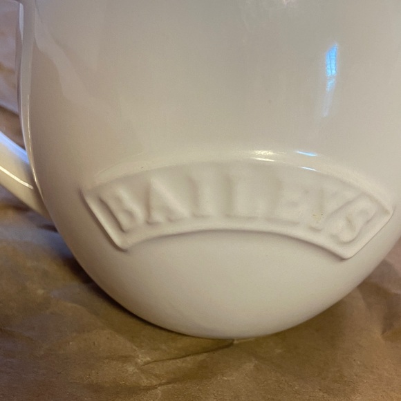 White Ceramic Mug Set - Picture 2 of 10